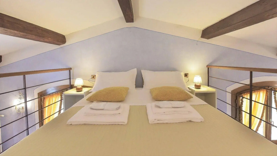 Sani Tourist House