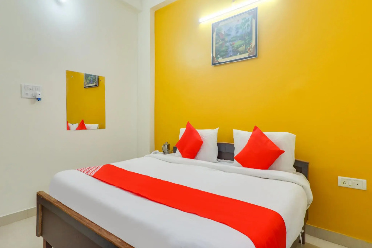 OYO 77606 Deep Comfort Inn