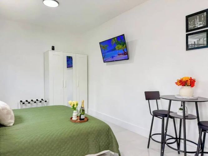 Luxury Suite Studio With Kitchen Spa Shower