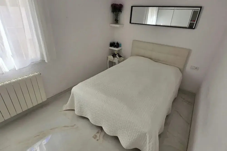 3-bed Villa Sleeps 8 With Private Pool