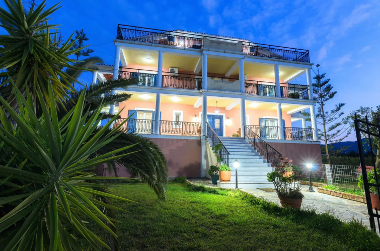 Regina Apartments