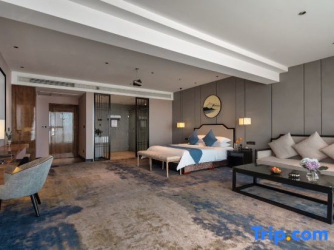 Deluxe Double room with view