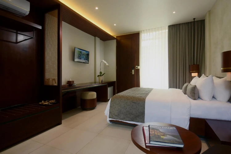 Deluxe Double room with pool view