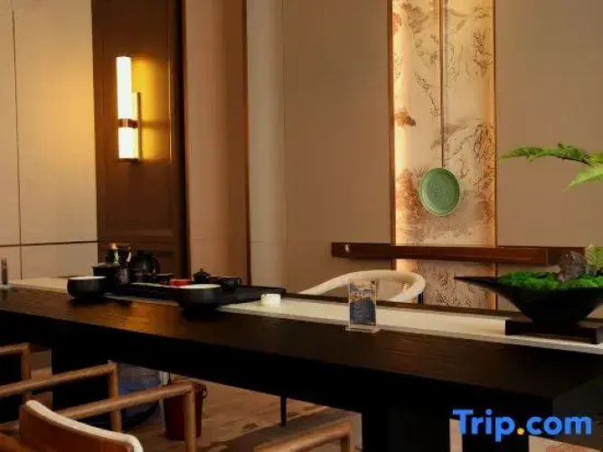Xinfeng Gushan Narada Resort Hotel
