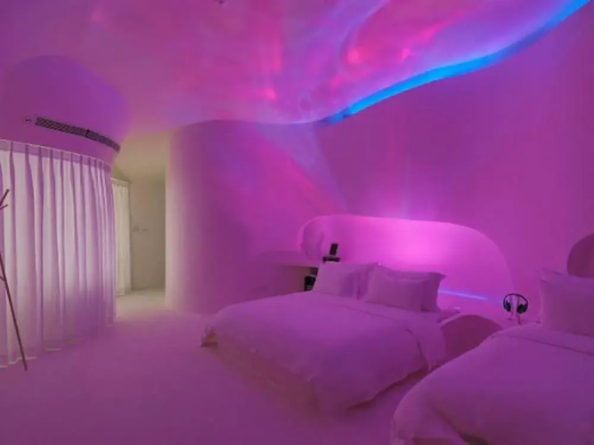 Play Hotel