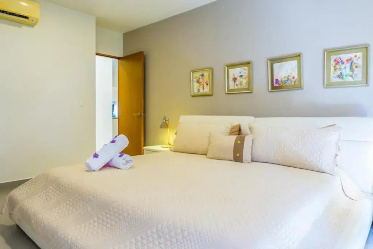 Lunada Condo by Bric