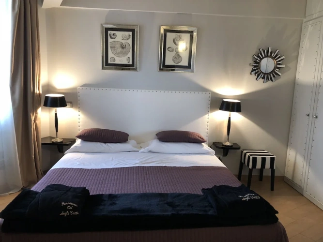 Deluxe Double room with city view