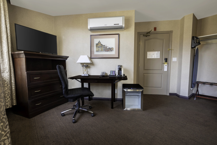 Ramada Limited Vancouver Downtown
