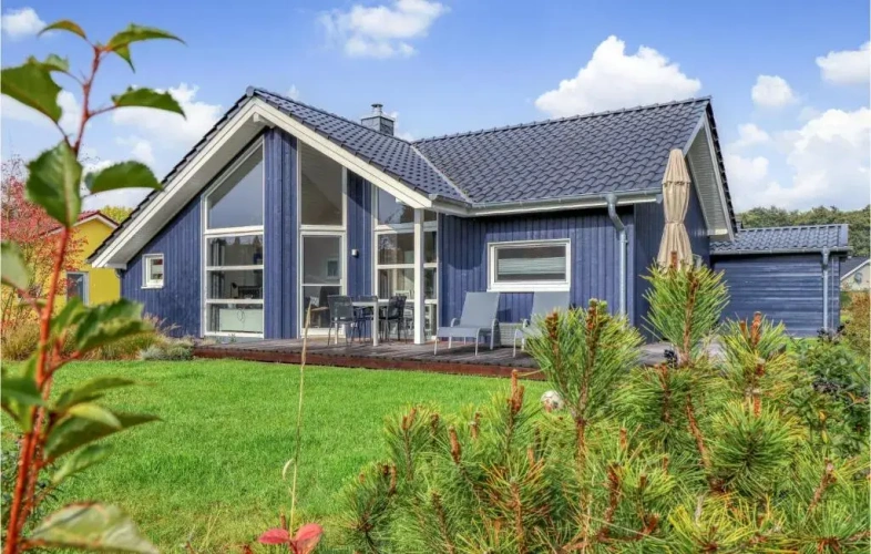 3 Bedrooms Cottage