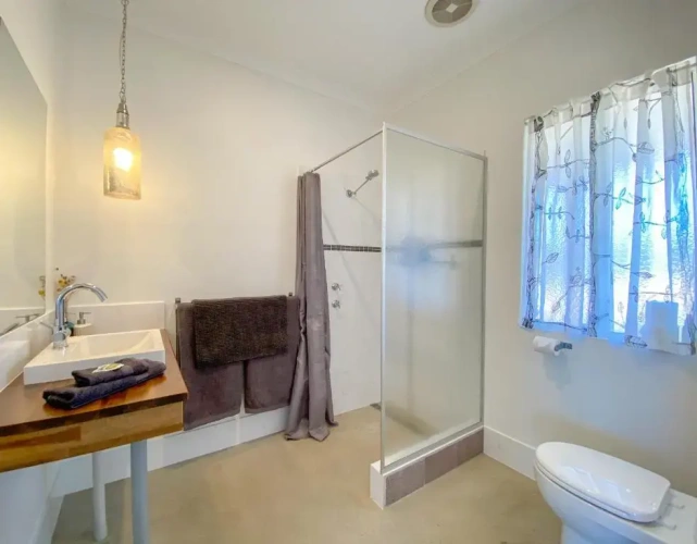 Standard Twin room with garden view