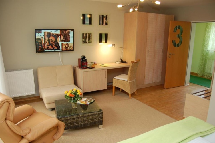 Standard Triple room
