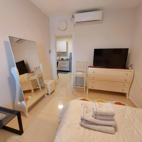 apartments with separate kitchen