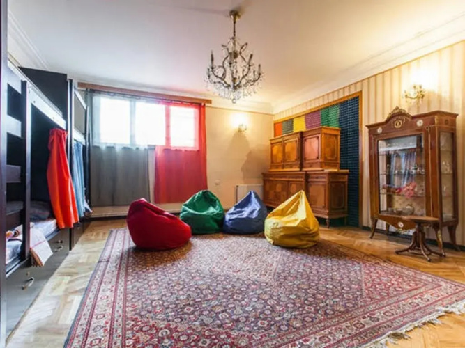 Dvizh Hostel Eli Spali