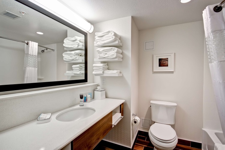 Hampton Inn & Suites by Hilton Medicine Hat photo 9