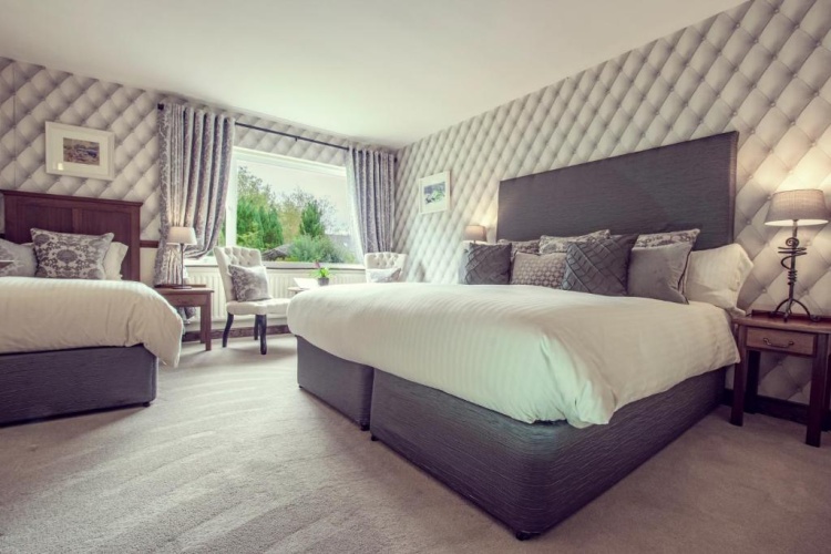 Standard Twin room with sea view