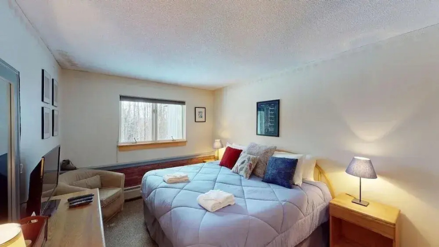 Woods Village 33