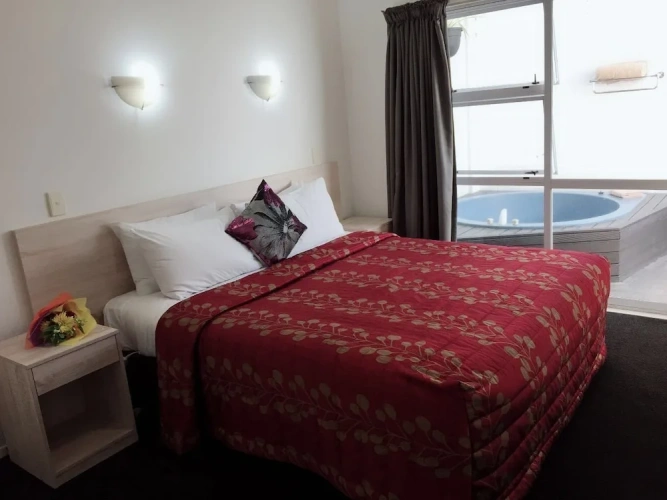 1 Bedroom Standard Suite