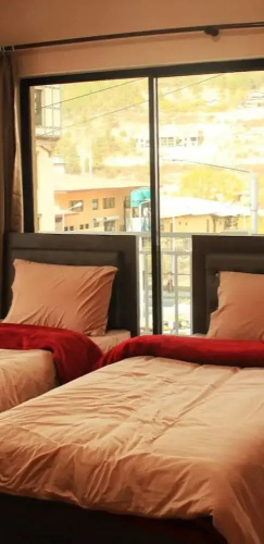 Hotel Midpoint