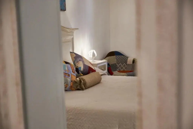 Equorum Prospectus 1 - OSTUNI CENTRO - Guest House