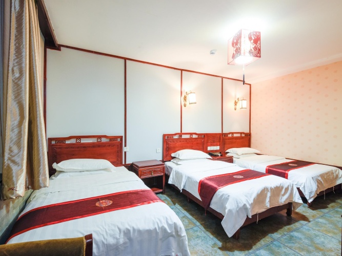Standard Triple room