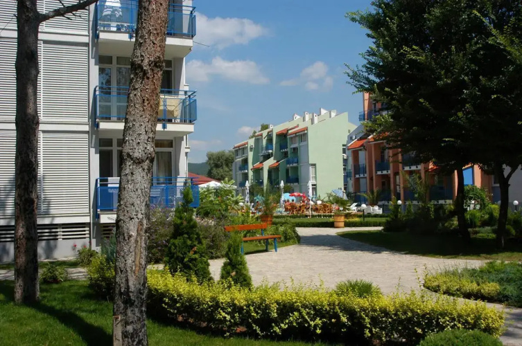 Elite I Apartments