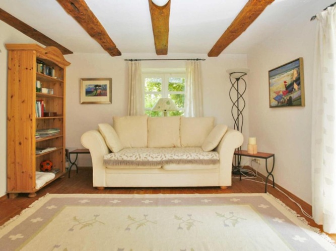 3 Bedrooms Cottage