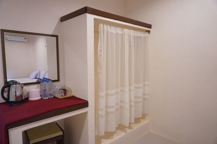 Norn Ranong Hostel