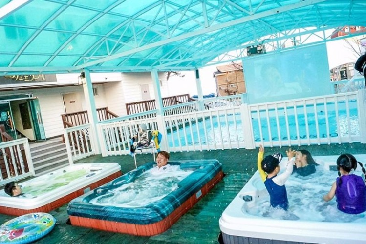 Pool