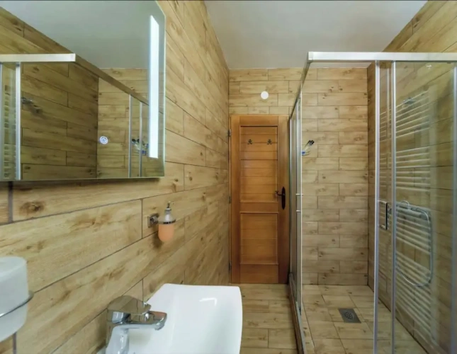 2 Bedrooms Basement Apartment