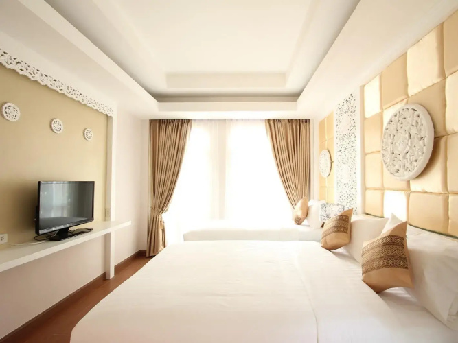 Ratchiangsaen Flora House