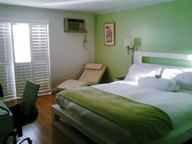 The Capri Hotel
