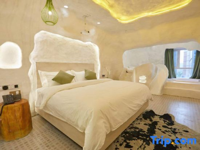 Hotels in Xining Boling