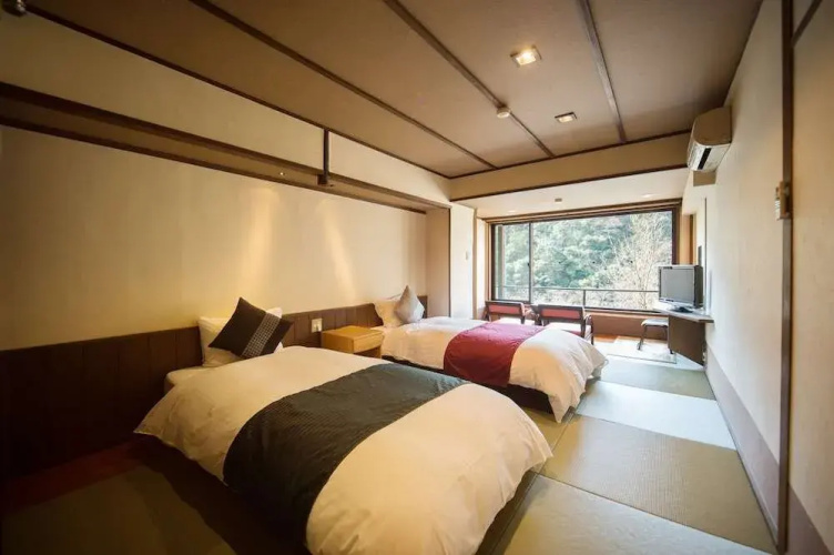 Momijiya Honkan Takao Sansou Ryokan