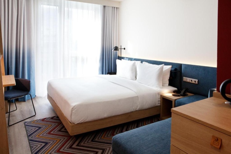 Double room with city view