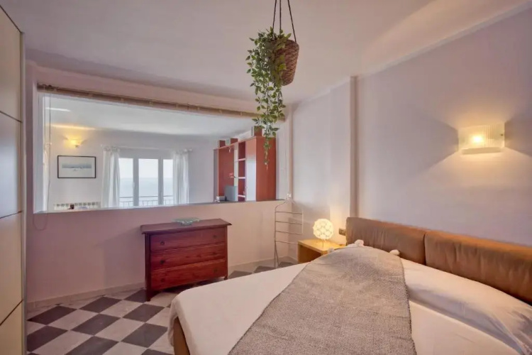 Polanesi Sea view Home