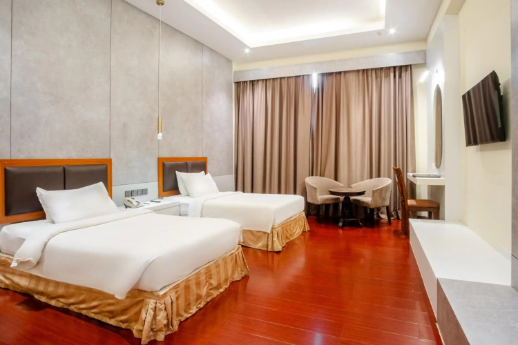 Golden View Hotel