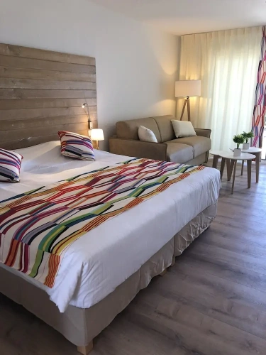 Deluxe Double Suite