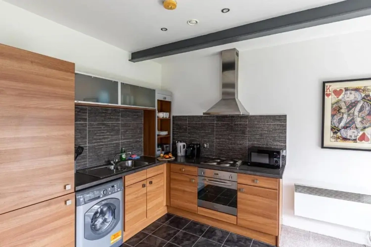2 Bedrooms Apartment