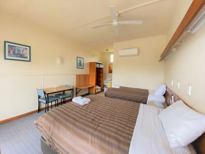 Terang Motor Inn