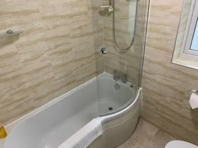 Accommodation Windsor Ltd - Lawrence Court