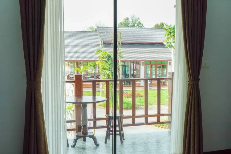 Nan Green Lake View Resort