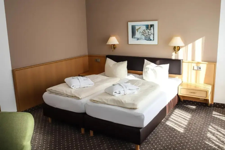 Hotel & Gasthof Zur Linde