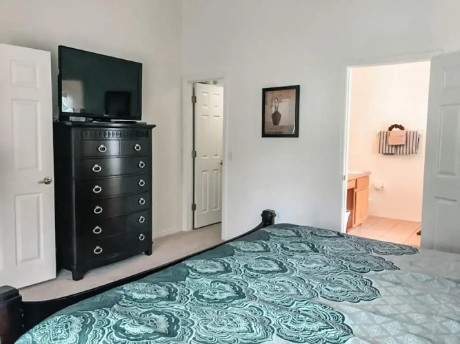 4 Bedrooms Cottage with balcony