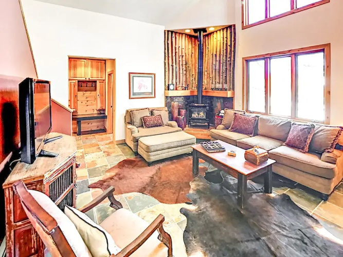505 S 2nd - 5 Br Home