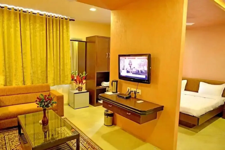 Royal View Hotel