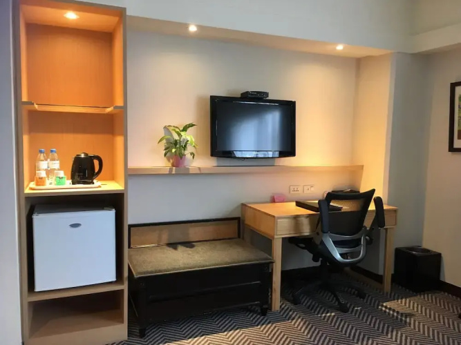 Green Garden Apartments-A