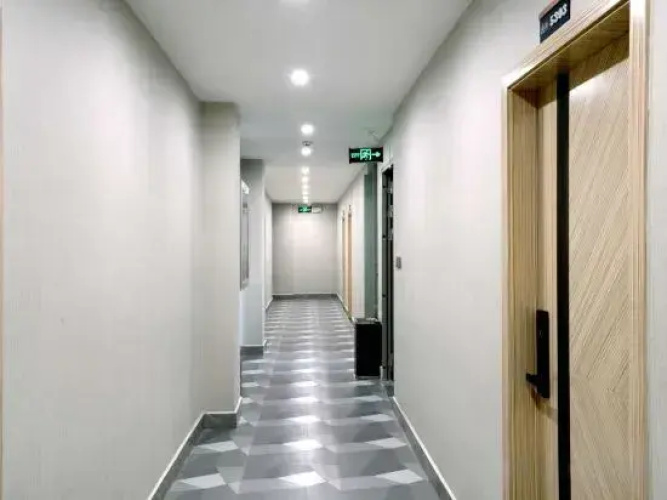 Yijia Hotel
