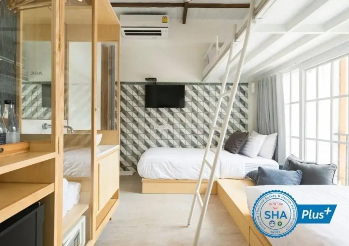 Standard Quadruple room with balcony