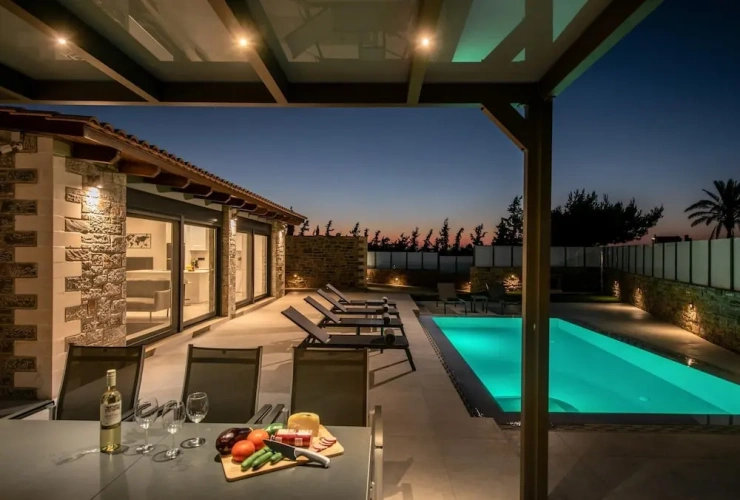 3 Bedrooms Villa