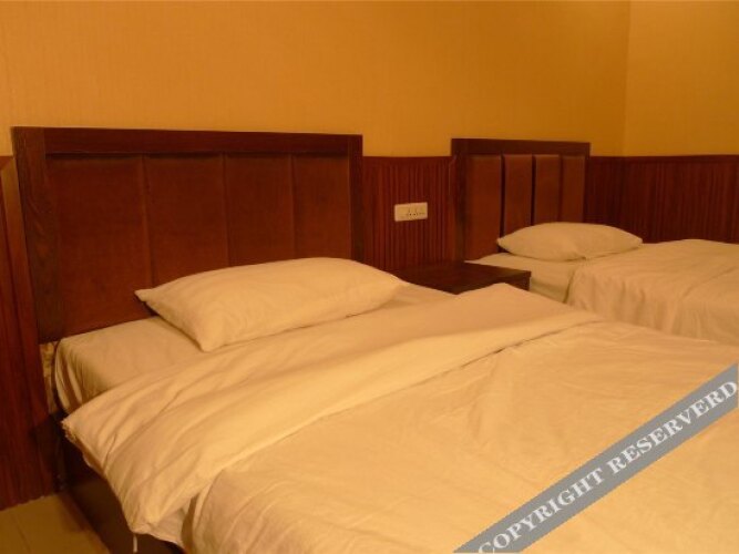 Yijia Business HostelOver view